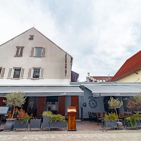 Upper Town Inn ザグレブ エクステリア 写真